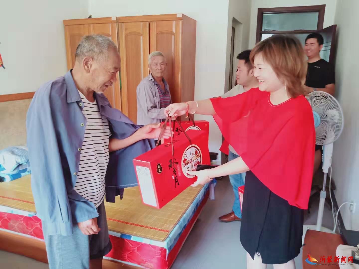 老头.jpg 老头.jpg