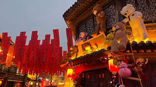 建议收藏！一街灯火迎新春，年味尽在龙园金街