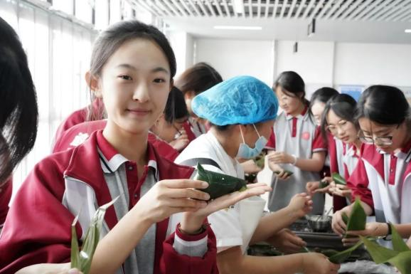 临沂衡大高级中学特色办学暨2024秋季招生家长开放日活动成功举办 第 23 张