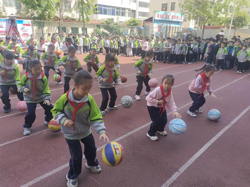 悦动篮球，跃动童年｜临沂北园路小学东岳校区篮球健身操风采